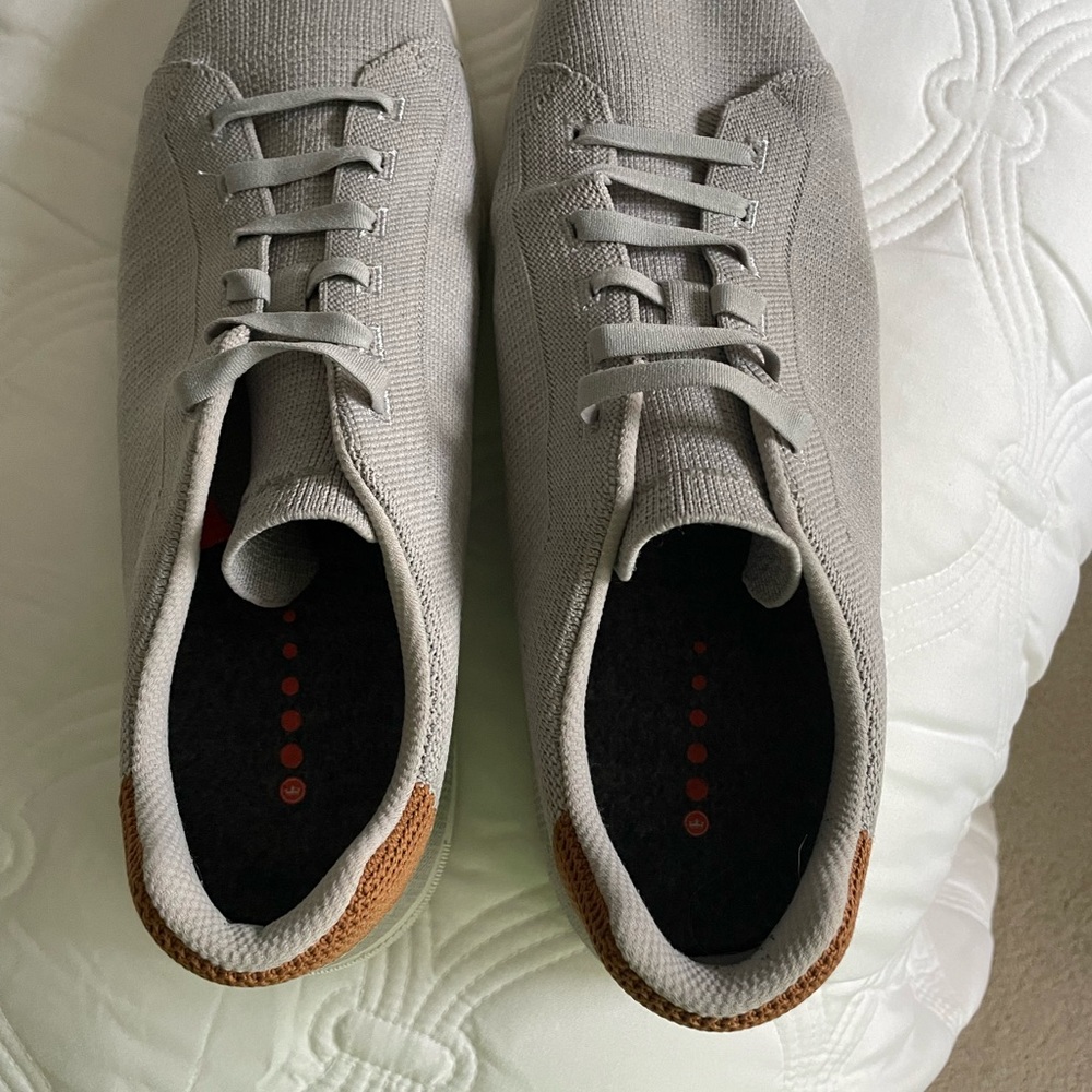 Peter Millar Mens sneakers size 15. Medium Gray